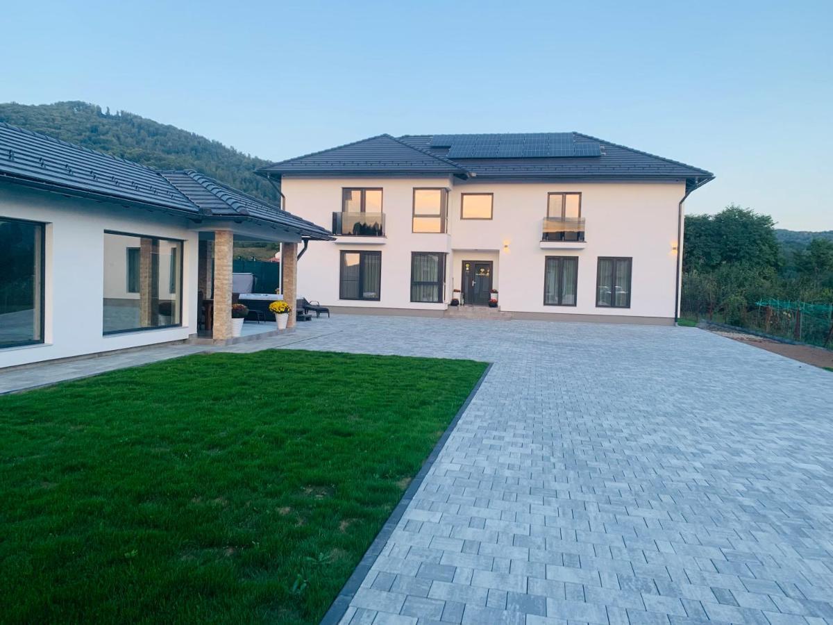 Vila Diamond Lux&Spa Sovata Extérieur photo